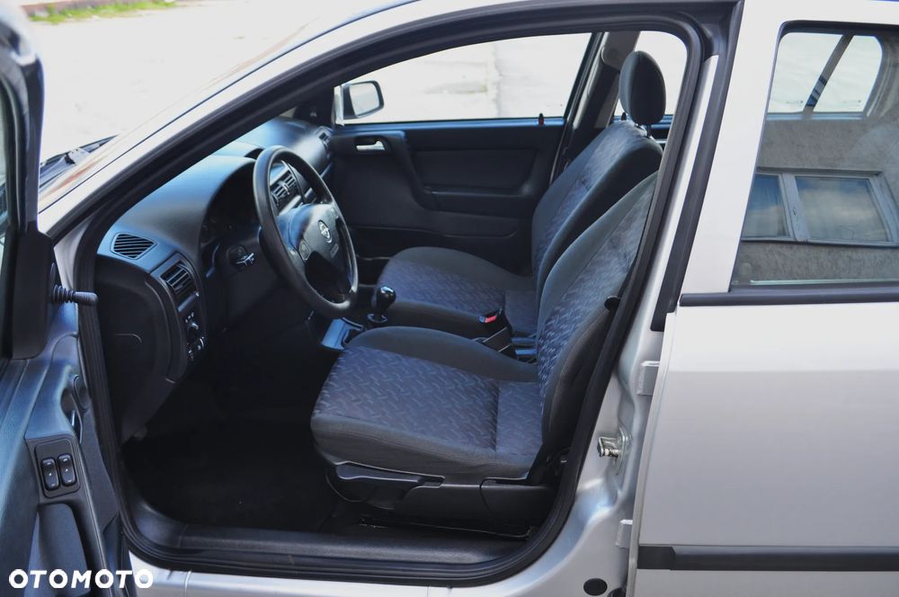 Opel Astra - 18