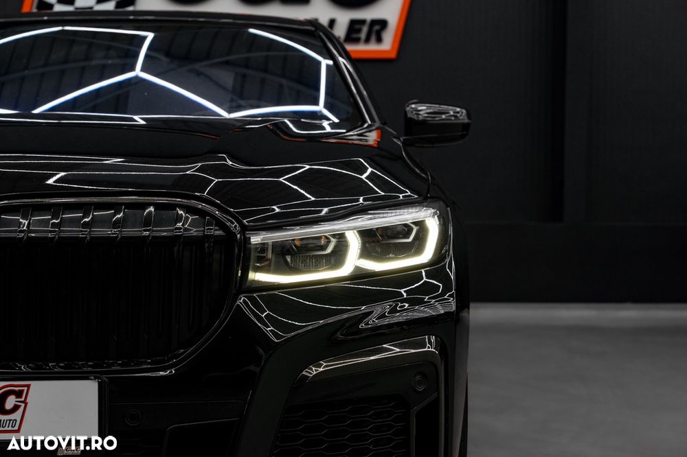 BMW Seria 7 730d MHEV - 7