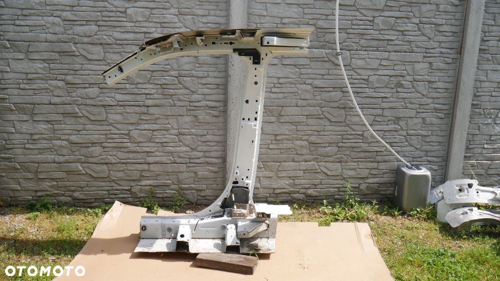 SŁUPEK Środkowy  BERLINGO 4 IV PARTNER 4 IV COMBO E PROACE CITY - 4