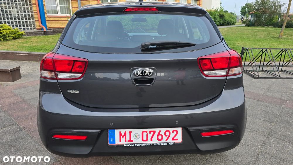 Kia Rio 1.2 Dream Team Edition - 24