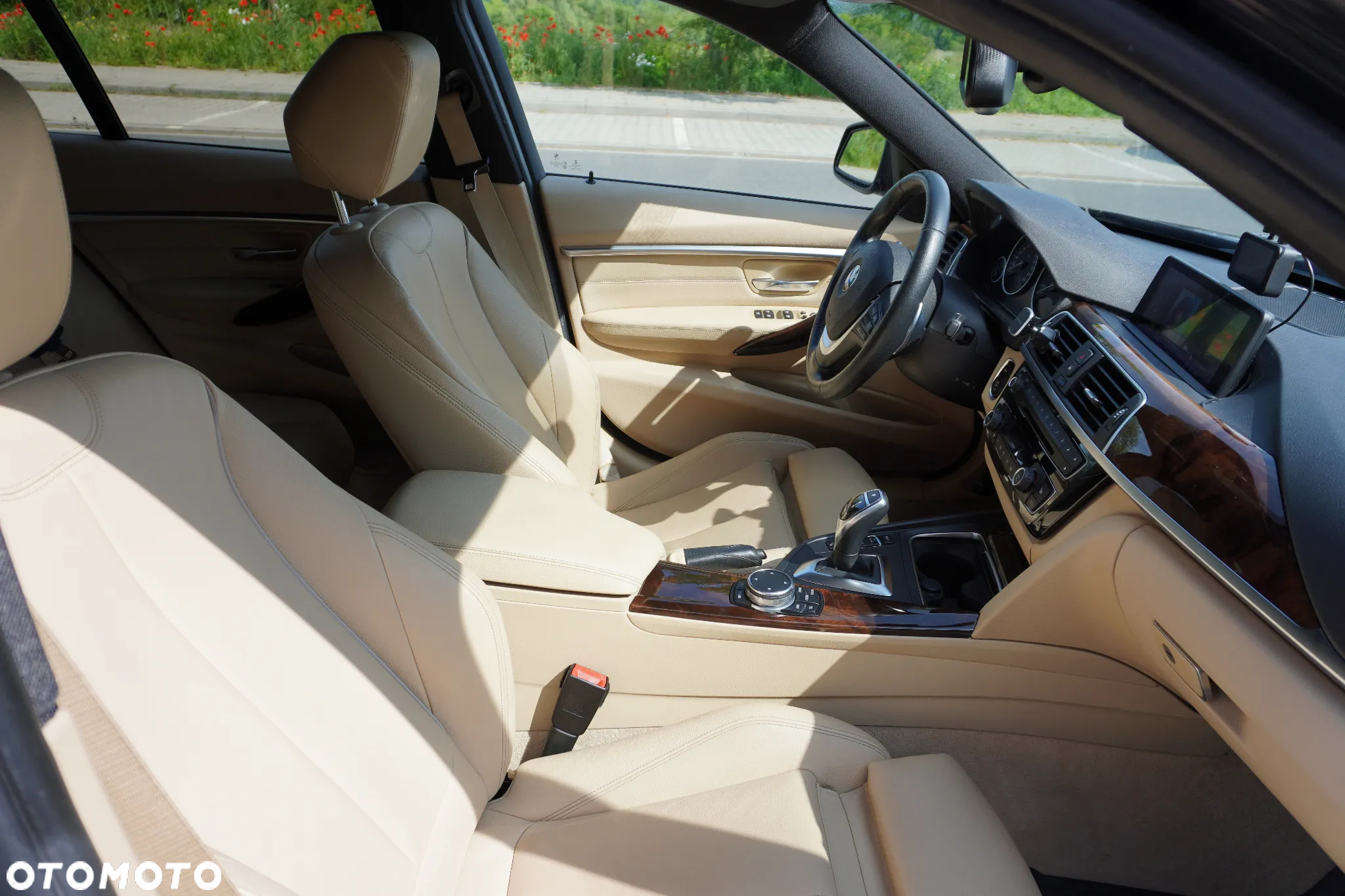 BMW Seria 3 328i Sport Line - 25