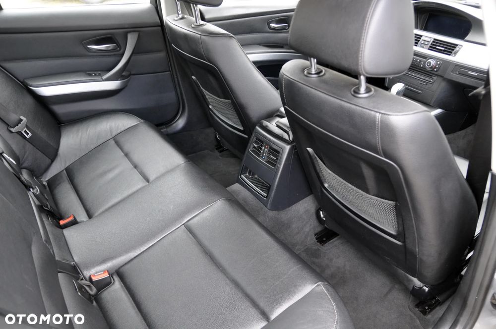 BMW Seria 3 318i Edition Sport - 7