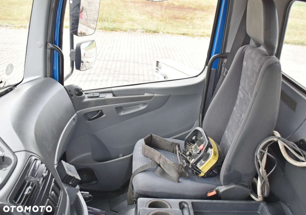 Mercedes-Benz AXOR 1833 * POMPA DO BETONU 24 m + PILOT * STAN BDB - 11