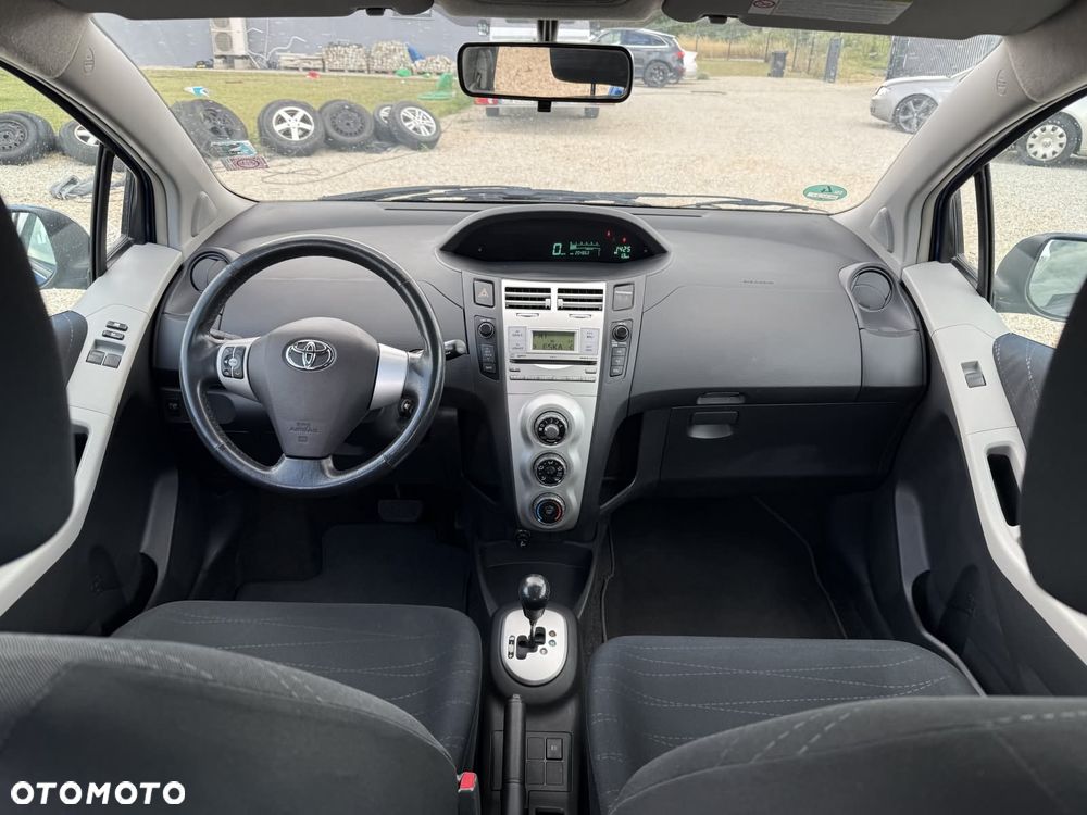 Toyota Yaris 1.3 VVT-i Multi Mode Sol - 25