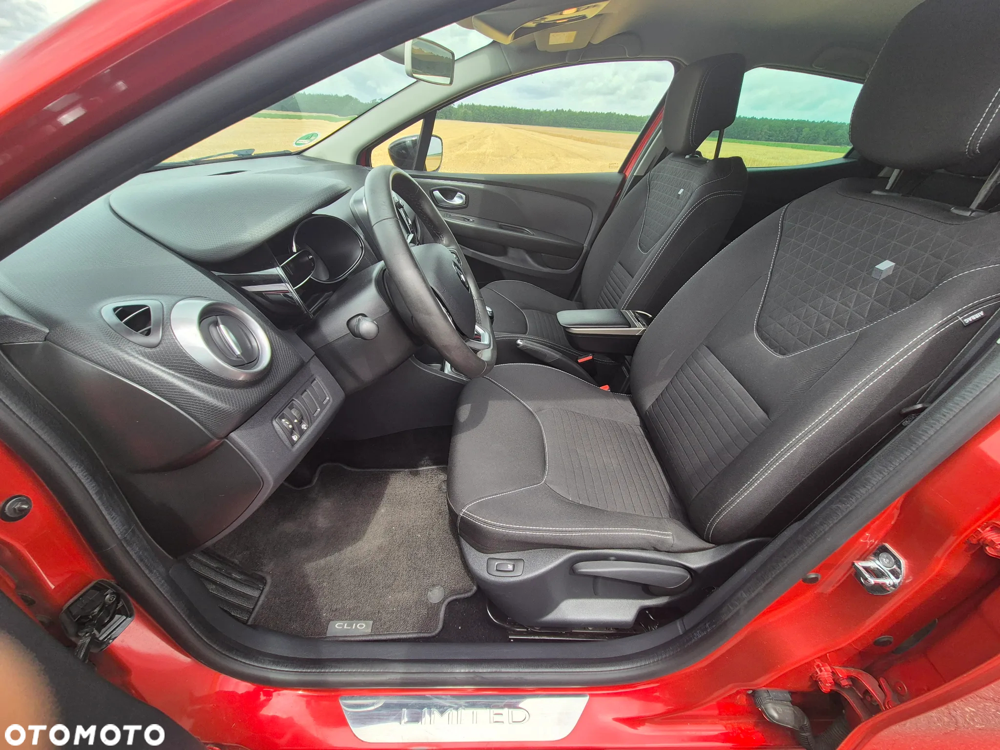 Renault Clio 1.2 16V Limited EU6 - 13