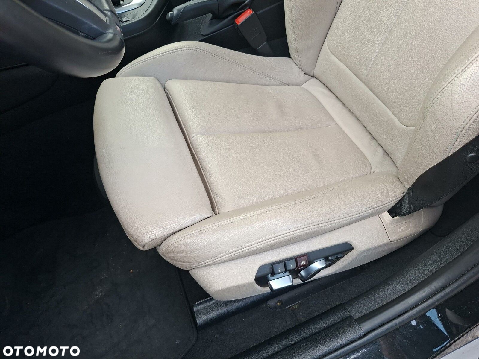 BMW Seria 1 - 13
