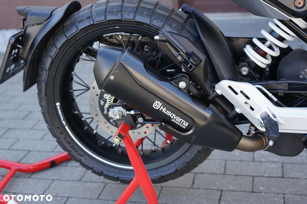 Husqvarna Svartpilen - 9