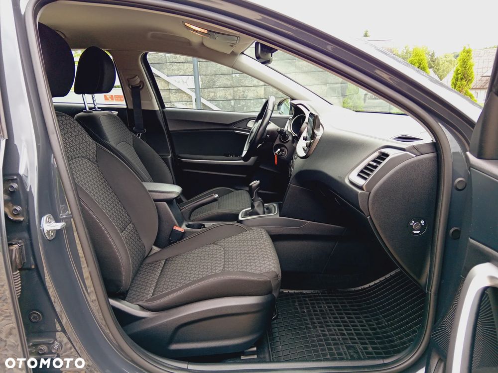 Kia Ceed 1.6 CRDi SCR M - 38