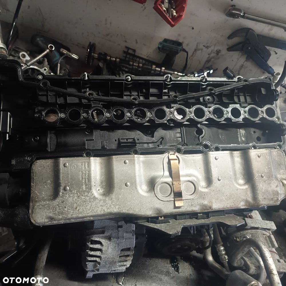POKRYWA ZAWORÓW BMW E60 E70 3.0 D 77893959 - 3
