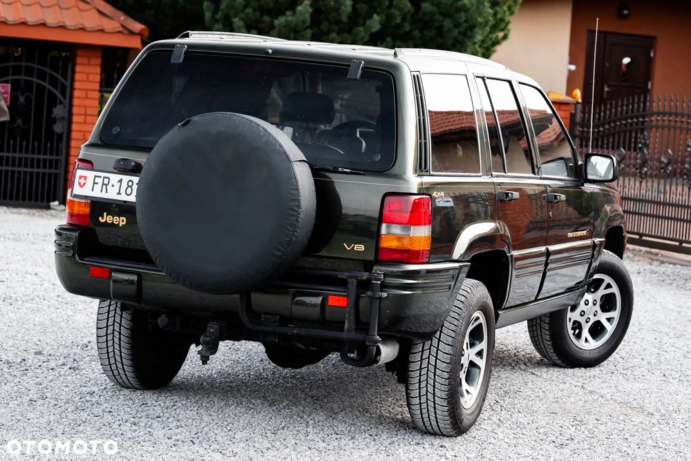 Jeep Grand Cherokee - 8