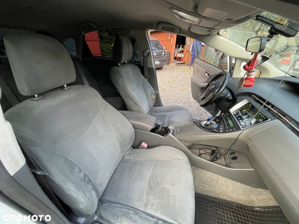 Toyota Prius - 28