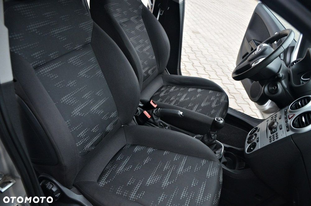 Opel Corsa - 17