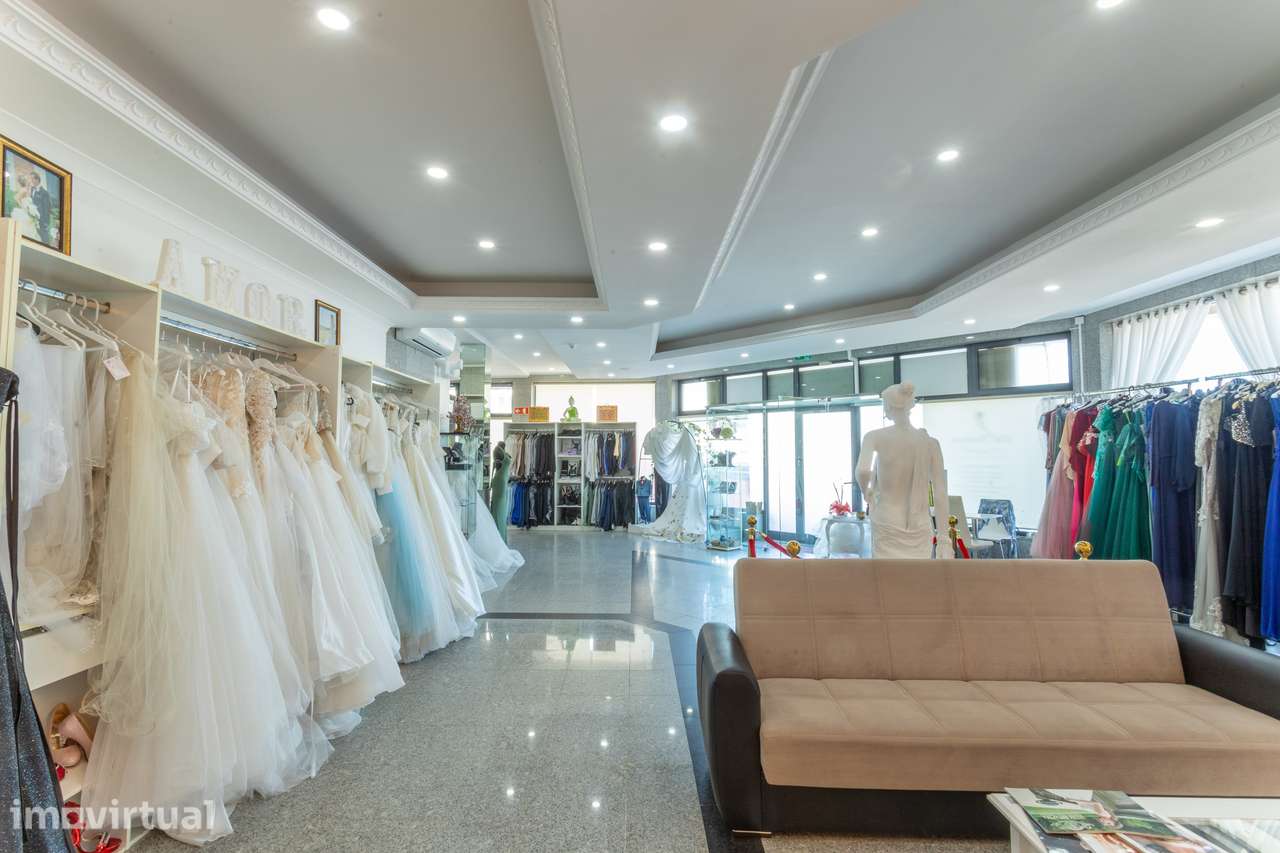 498 m² | Espaço Comercial | 2 Pisos + Terraço 90m2 | - Grande imagem: 3/46