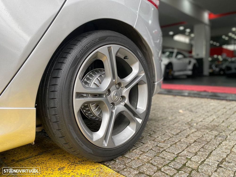 Renault Clio Sport Tourer TCe 120 EDC GT - 14