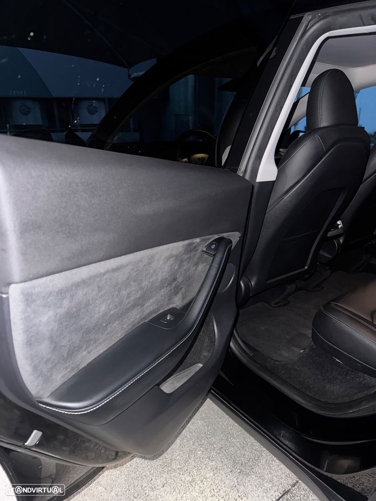 Tesla Model Y Standard - 17