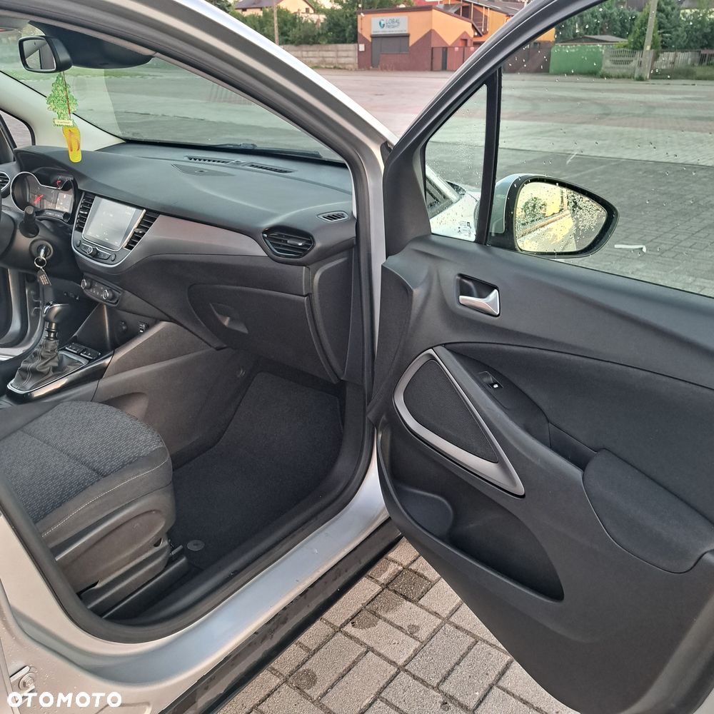 Opel Crossland X - 11