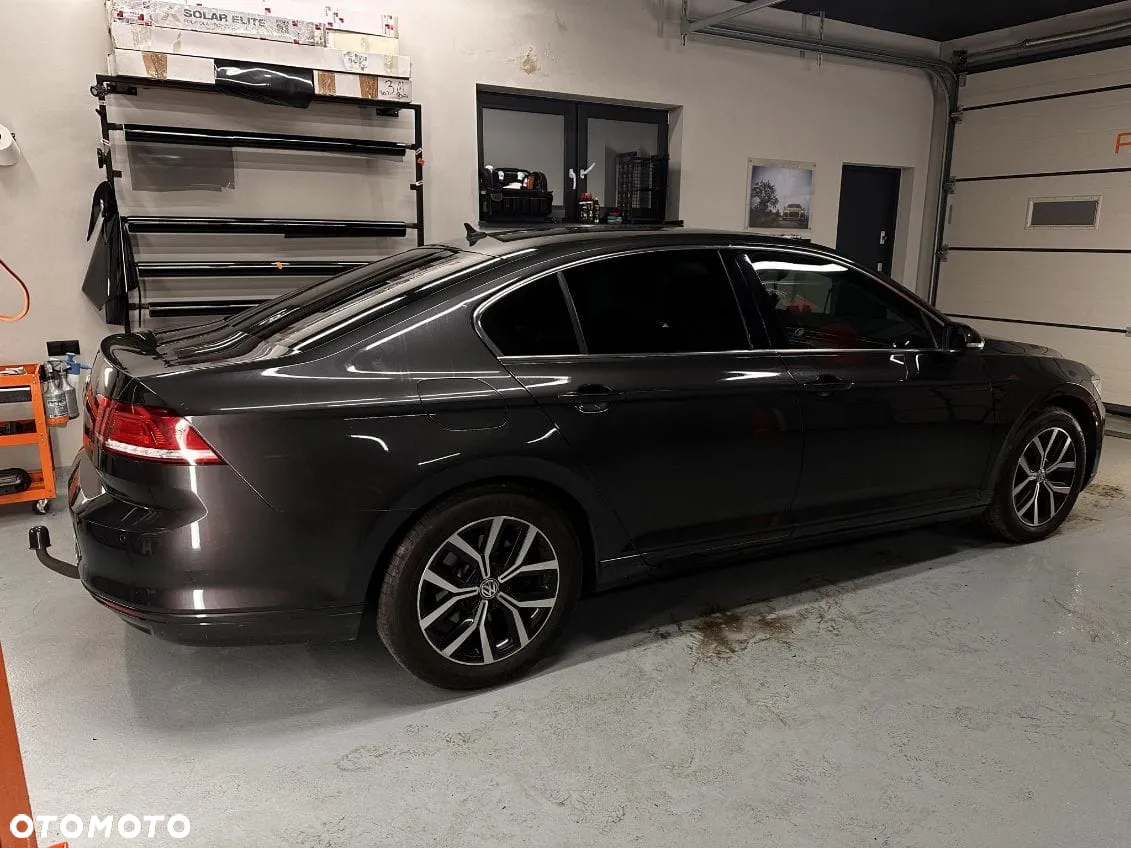 Volkswagen Passat - 14