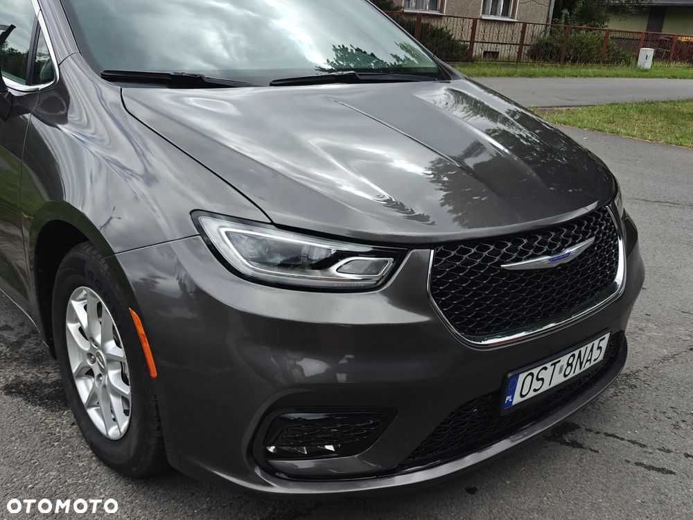 Chrysler Pacifica - 3