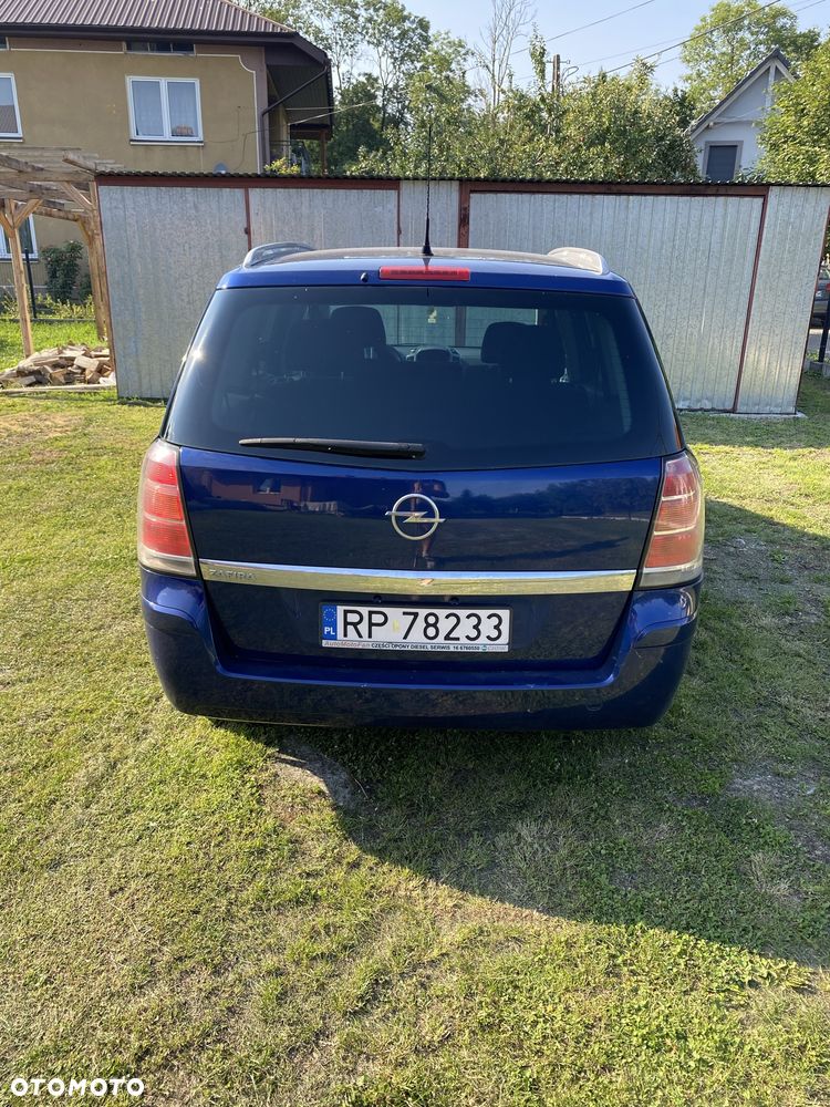 Opel Zafira - 2