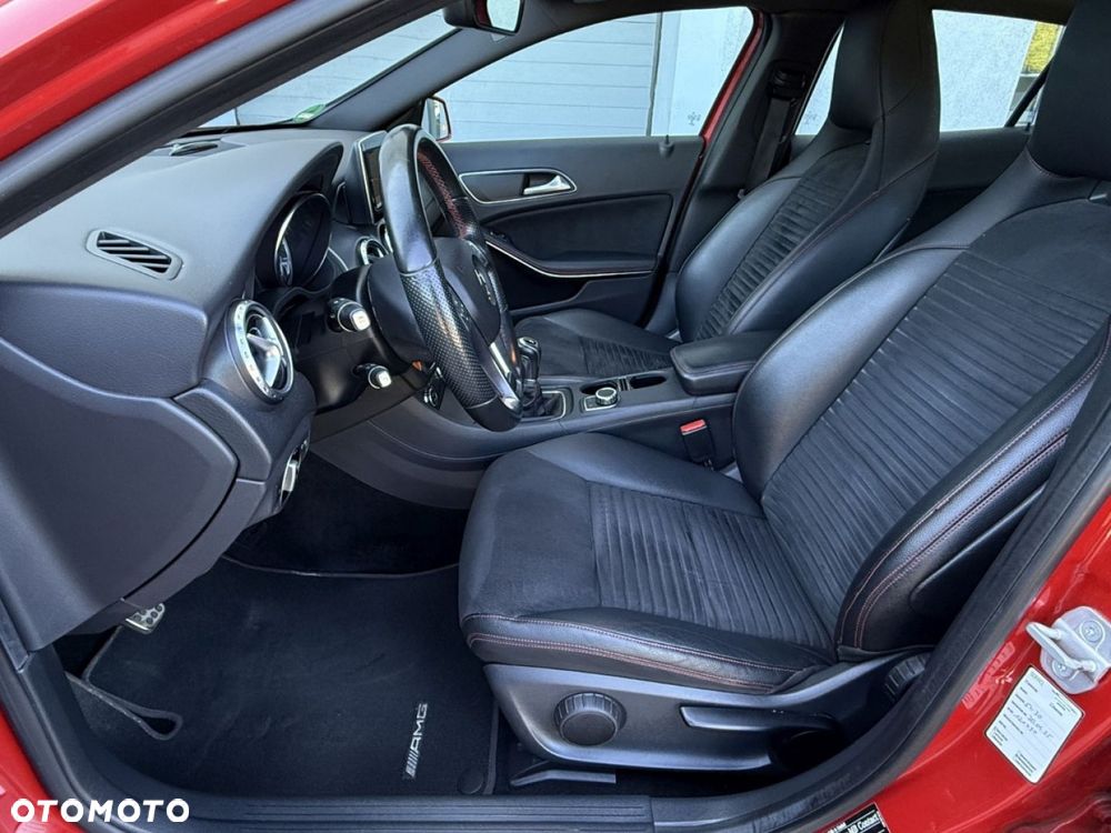 Mercedes-Benz GLA 200 AMG Line - 16