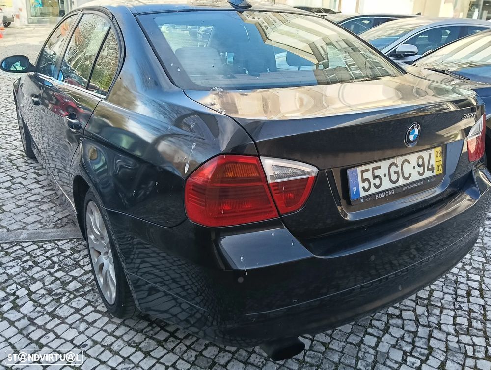 BMW 320 d Sport - 12