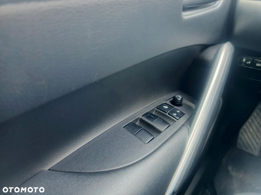 Toyota Corolla Cross - 10