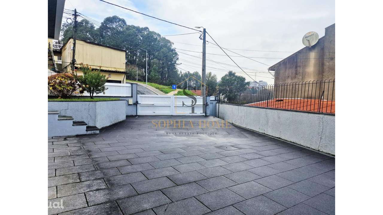 Moradia Independente T4+2 com 475 m² - Grande imagem: 3/14