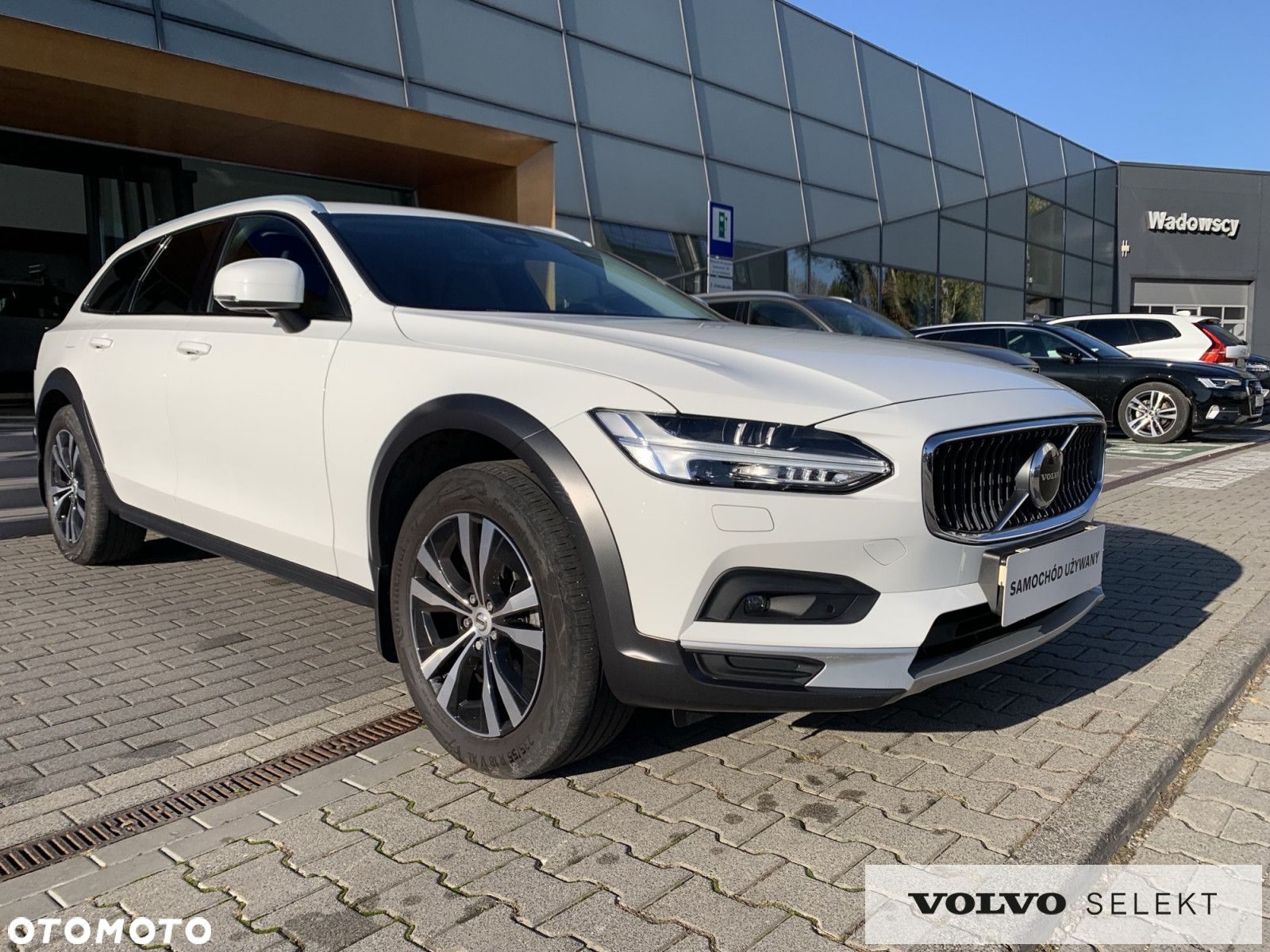 Volvo V90 Cross Country - 3