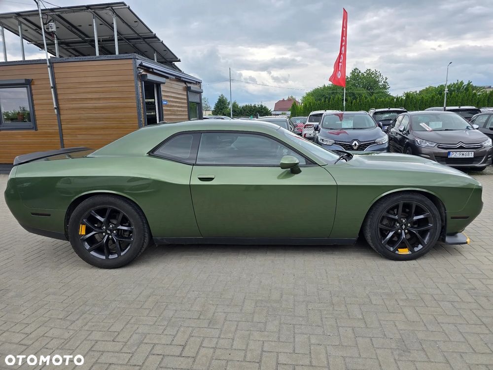 Dodge Challenger - 3