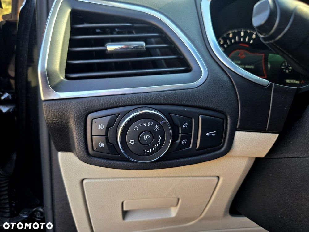 Ford Edge 2.0 TDCi Bi-Turbo 4x4 Titanium - 19