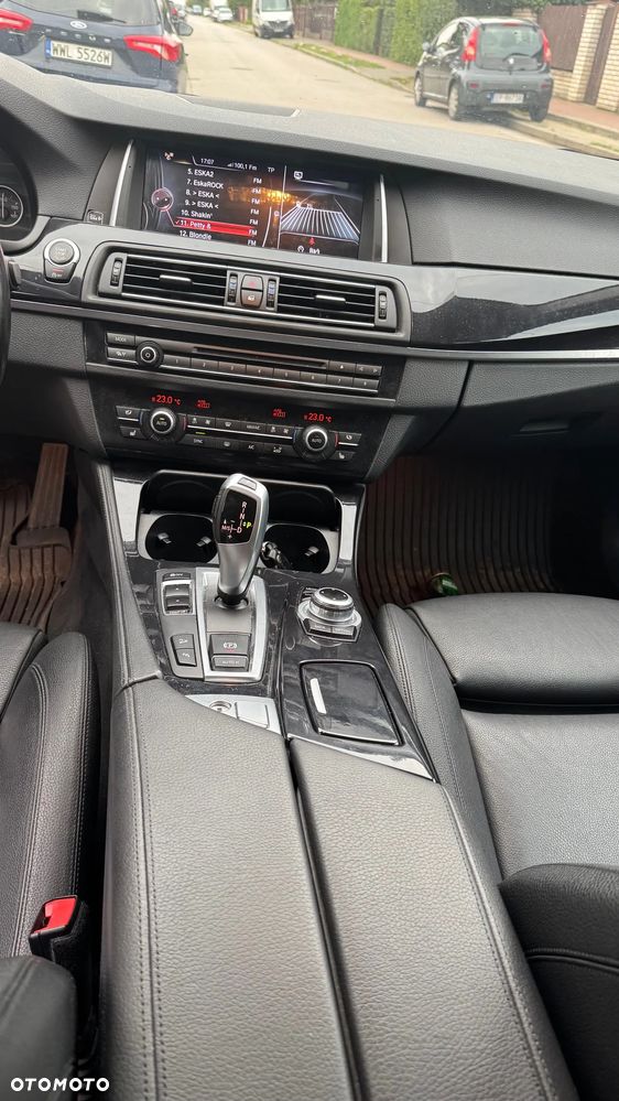 BMW Seria 5 520d xDrive Touring - 6
