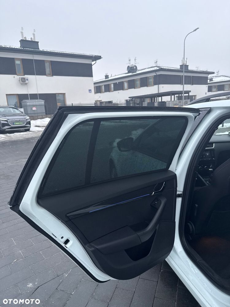 Skoda Octavia 2.0 TDI RS DSG - 19