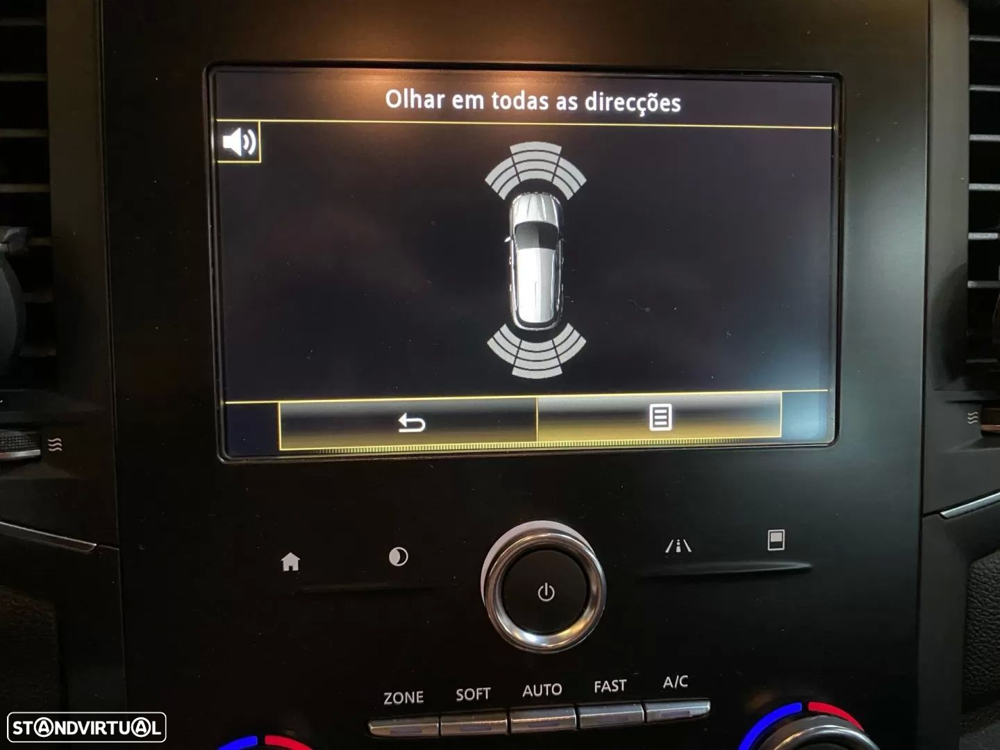 Renault Mégane Sport Tourer 1.5 Blue dCi Equilibre EDC - 13