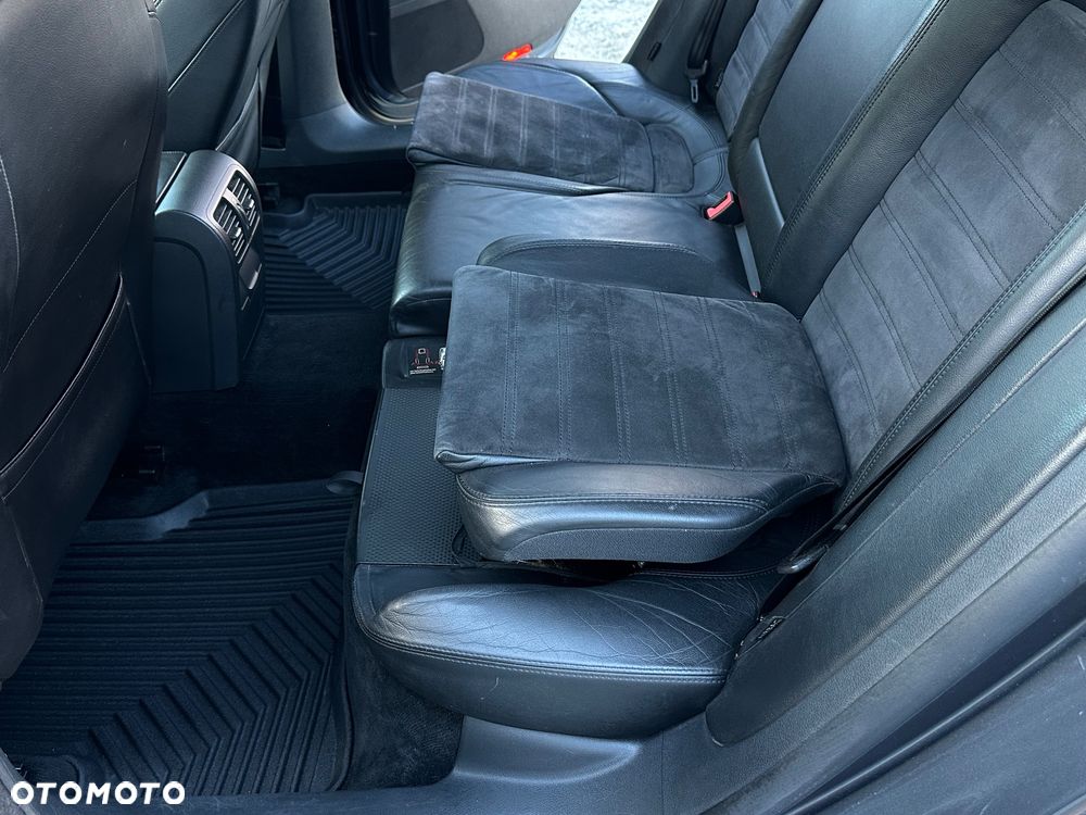 Volkswagen Passat 2.0 TDI DPF DSG 4Motion Highline - 22