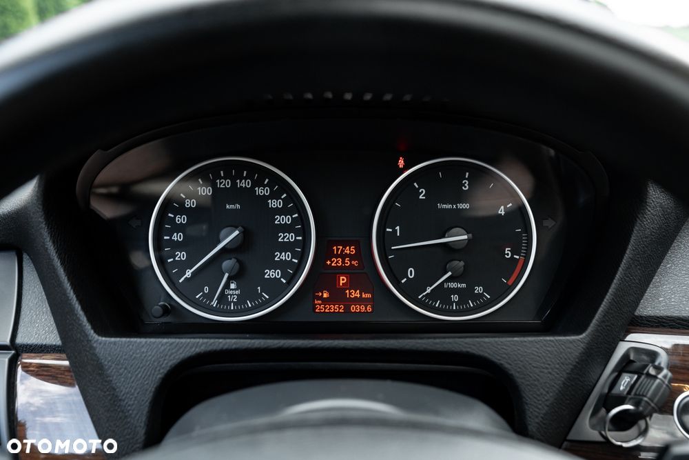BMW X5 xDrive30d - 31