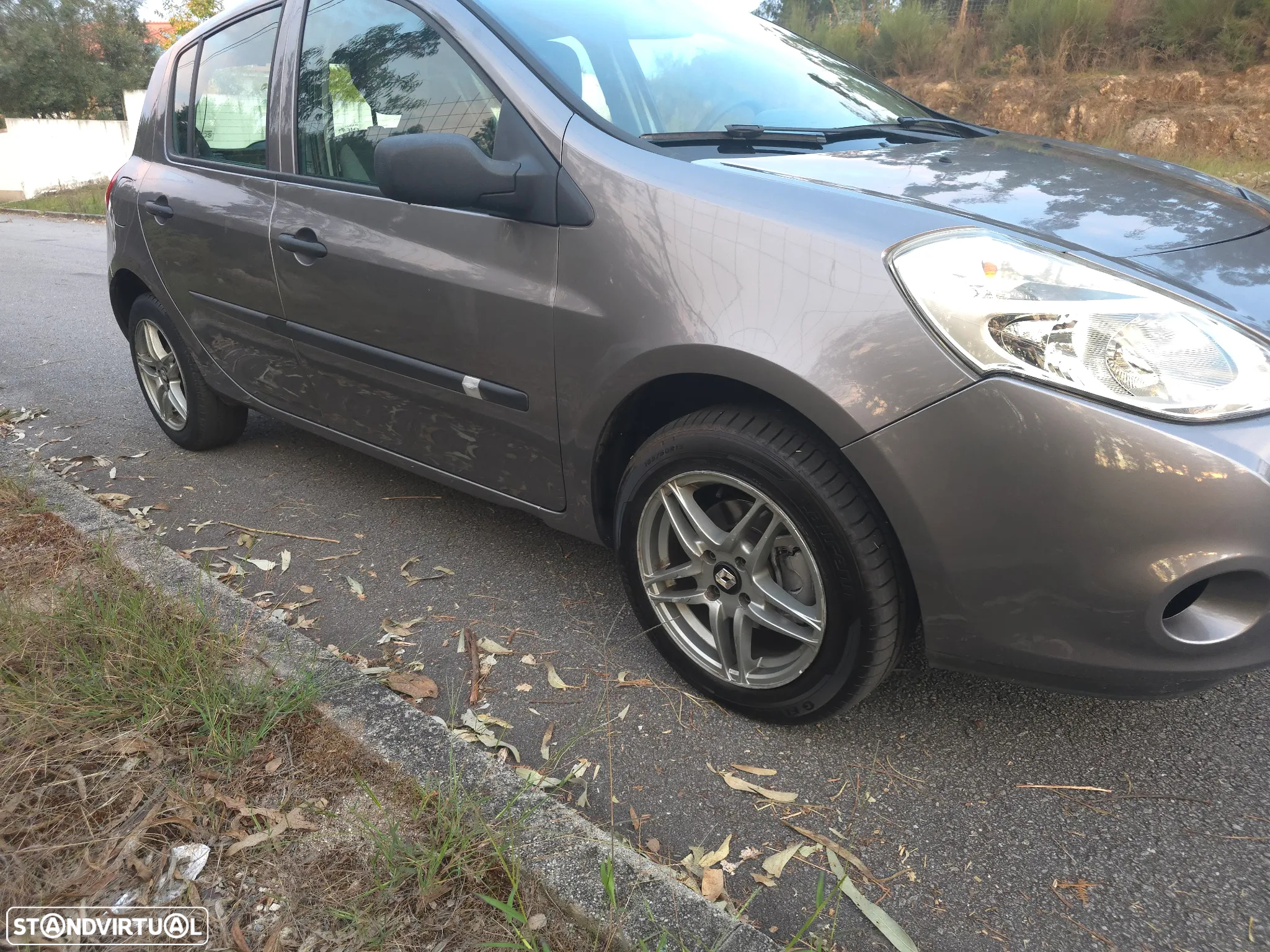 Renault Clio 1.5 dCi # - 13