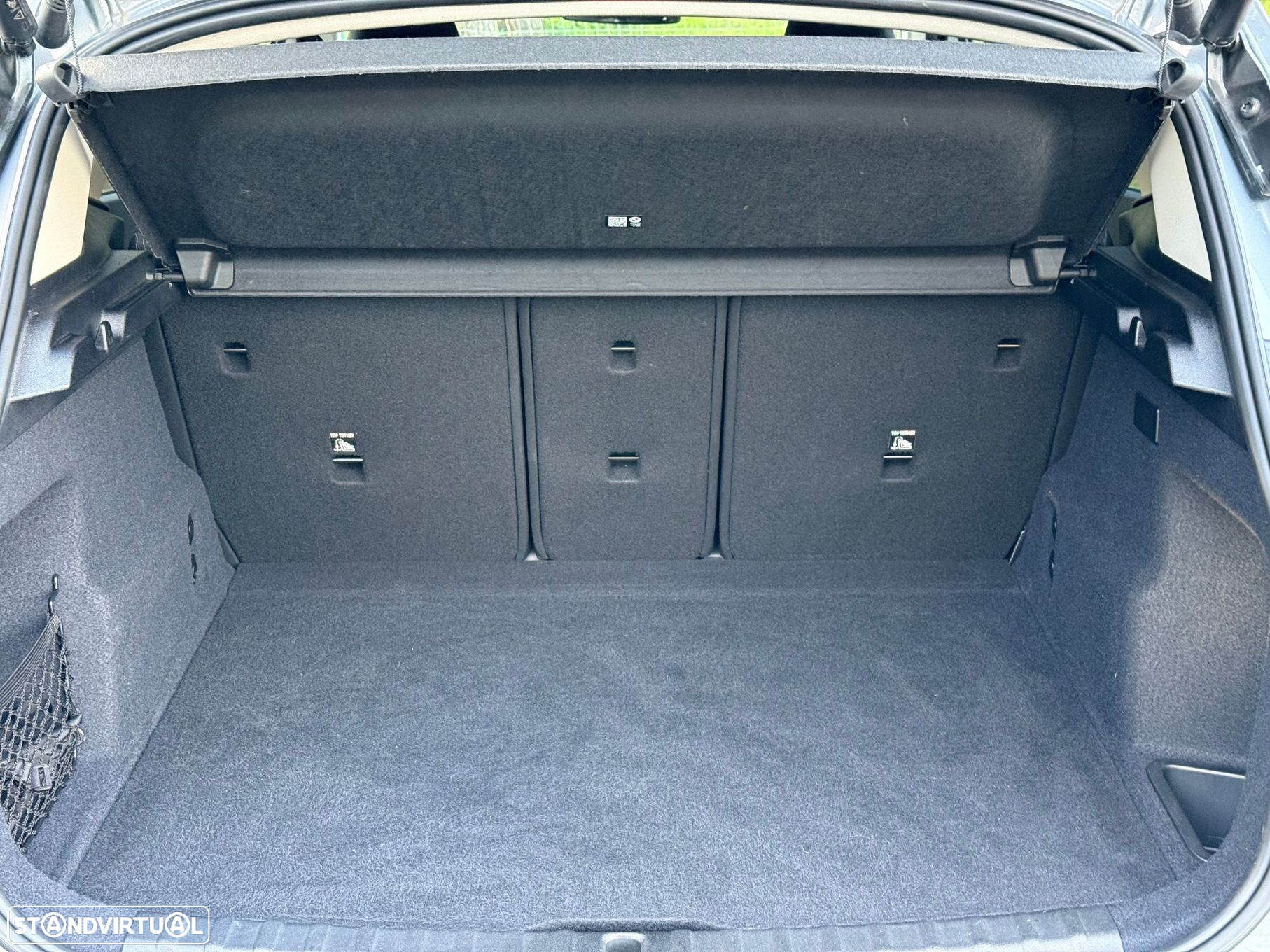 BMW 225xe Active Tourer - 15