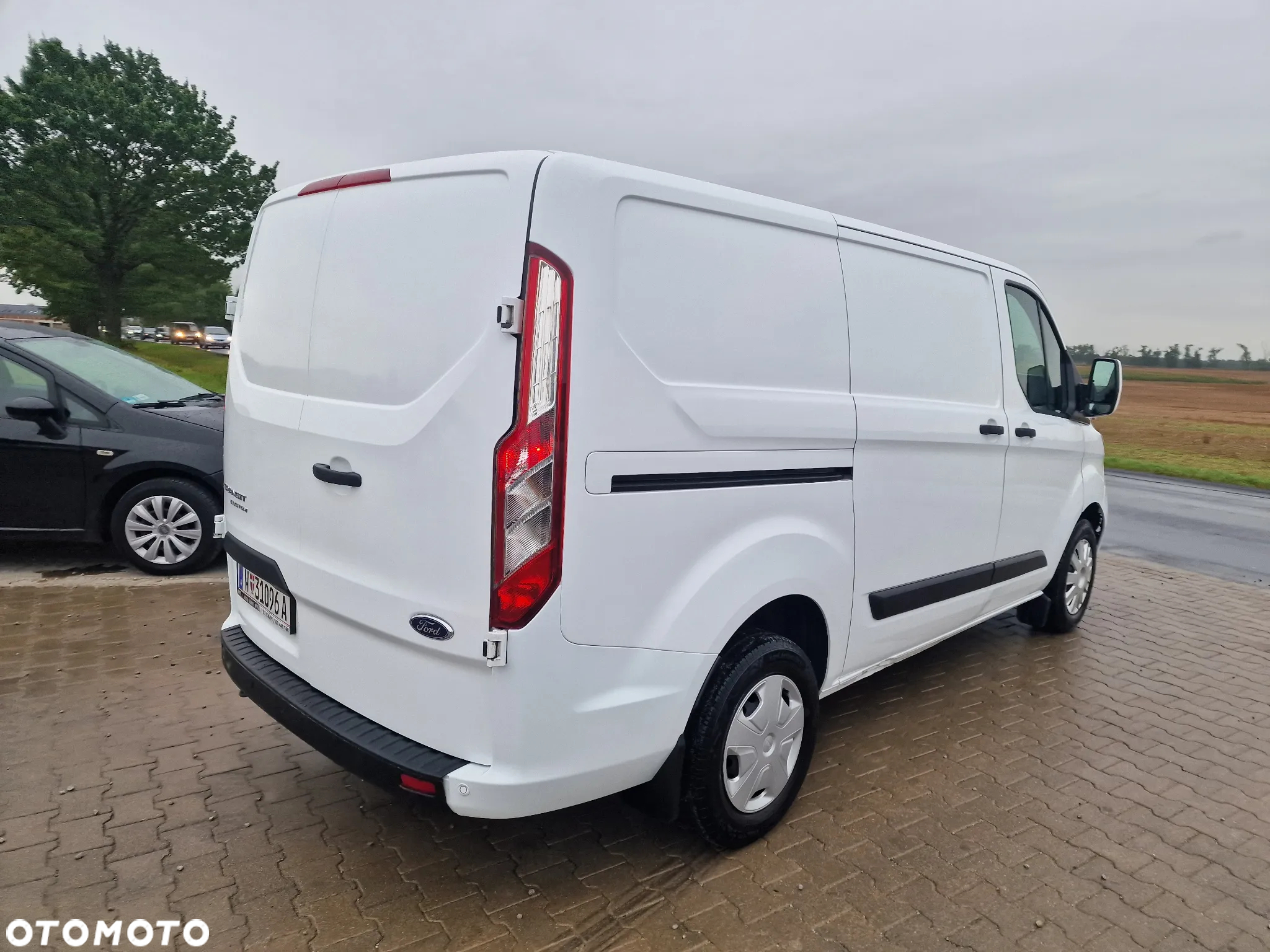 Ford Transit Custom - 12