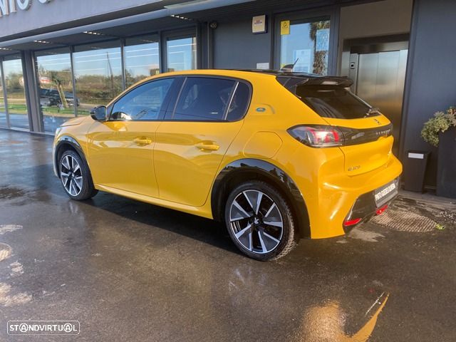 Peugeot e-208 GT+ - 7