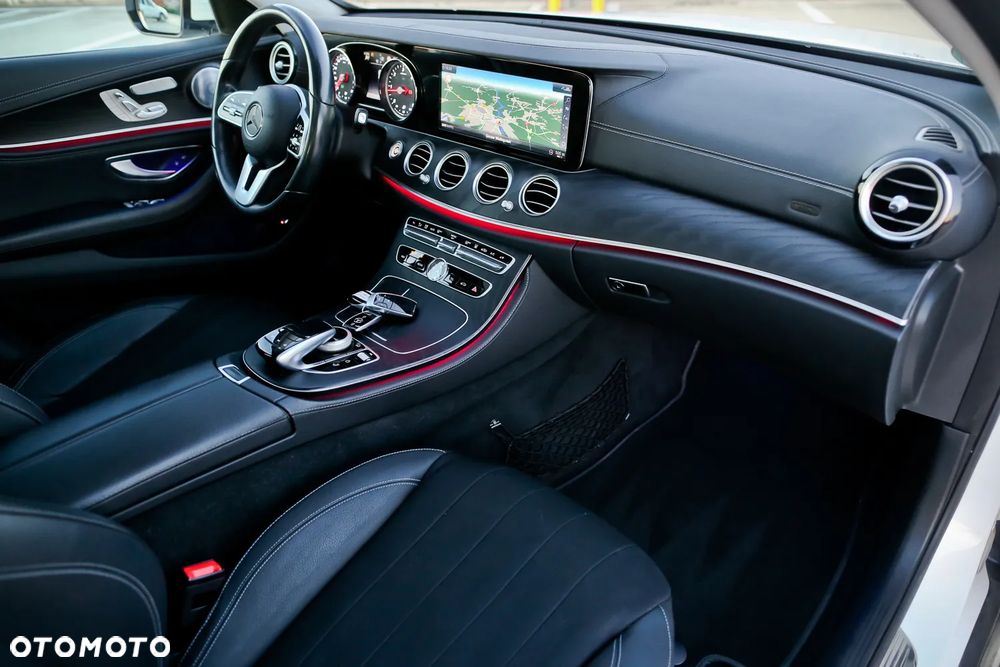 Mercedes-Benz Klasa E 220 d 4Matic All-Terrain 9G-TRONIC Avantgarde - 19
