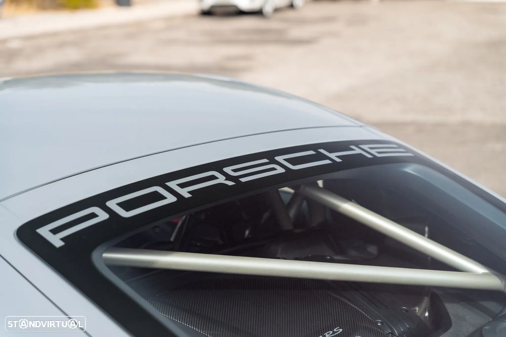 Porsche 718 Cayman GT4 RS - 16