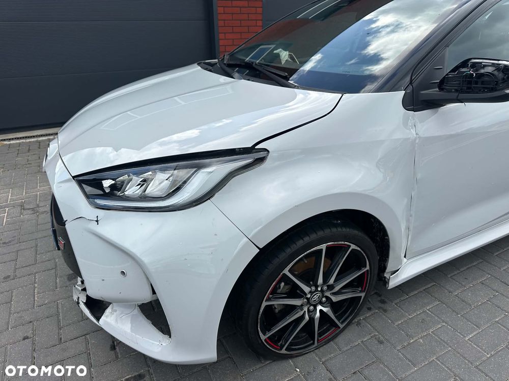 Toyota Yaris Hybrid 1.5 GR Sport - 25