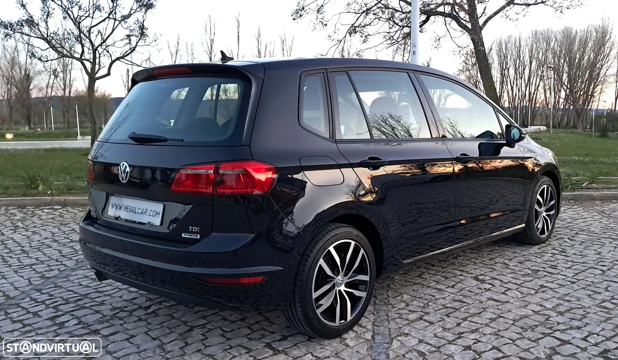VW Golf Sportsvan 1.6 TDI BlueMotion Comfortline - 11