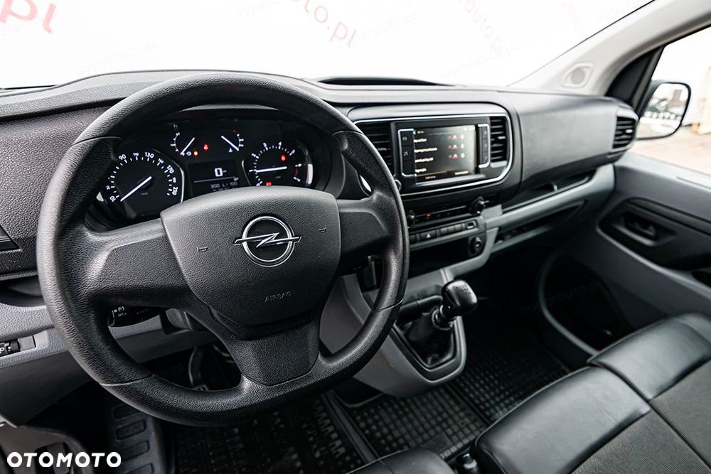 Opel Vivaro L2H1 2.0 144KM - 17