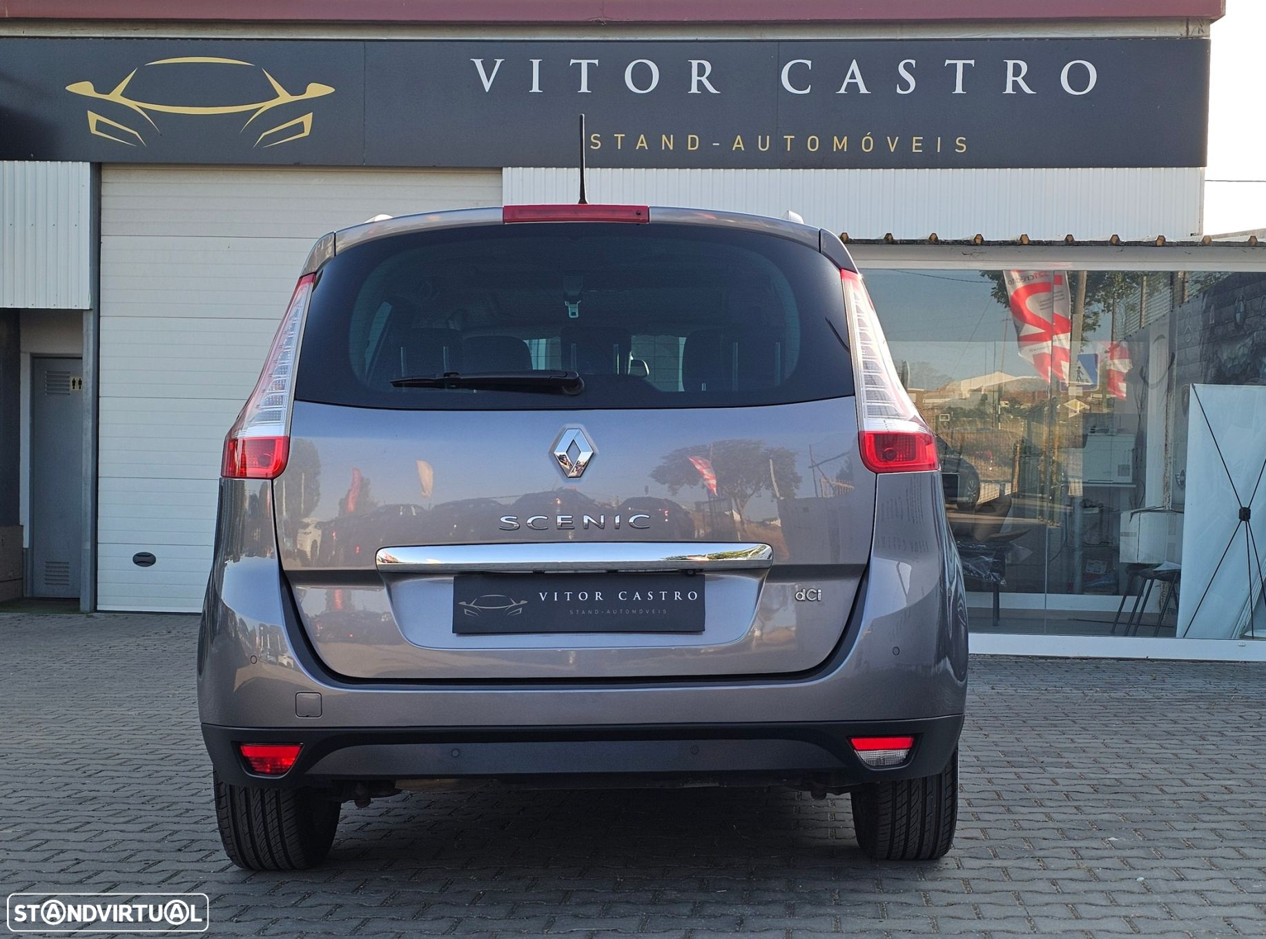 Renault Grand Scénic 1.5 dCi Bose Edition SS - 6