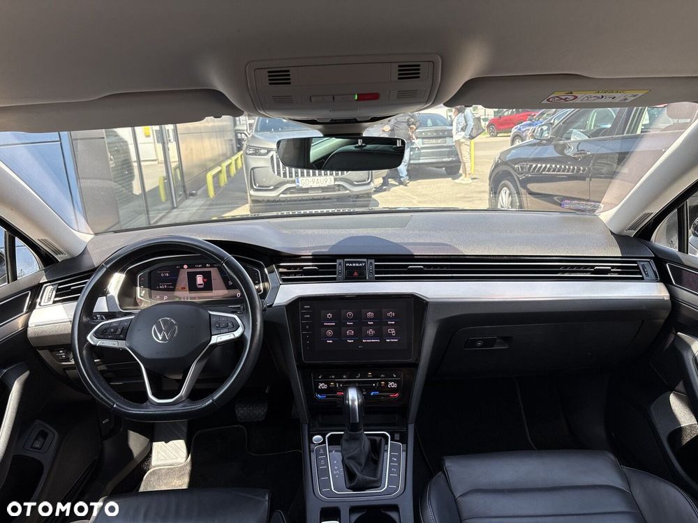 Volkswagen Passat Variant 1.5 TSI EVO Elegance DSG - 18