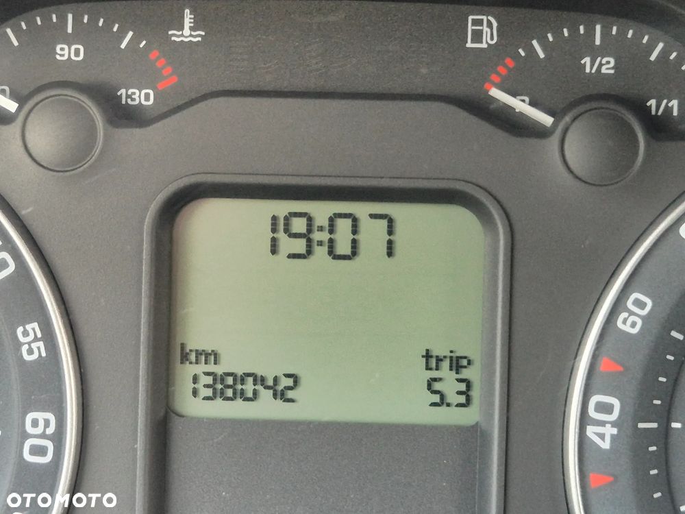 Skoda Octavia 1.6 Elegance - 14