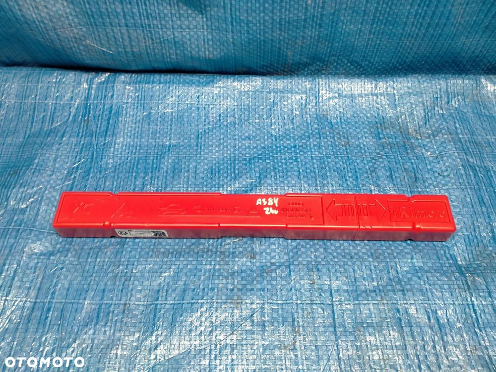 ZESTAW TROJKAT OSTRZEGAWCZY AUDI 8K0860251C - 1