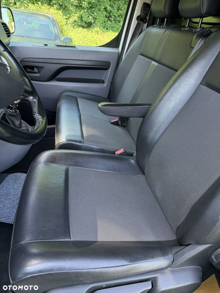 Opel Vivaro - 12
