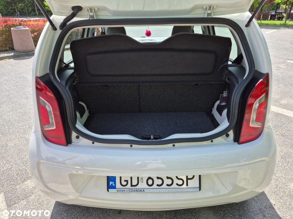 Volkswagen up! BlueMotion Technology move - 12